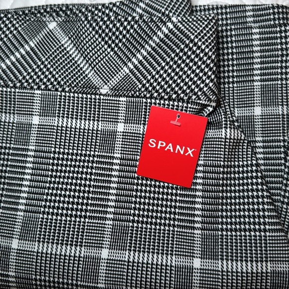 SPANX Classic Plaid Mini Skirt Built In Shorts Size 1X - Picture 7 of 9